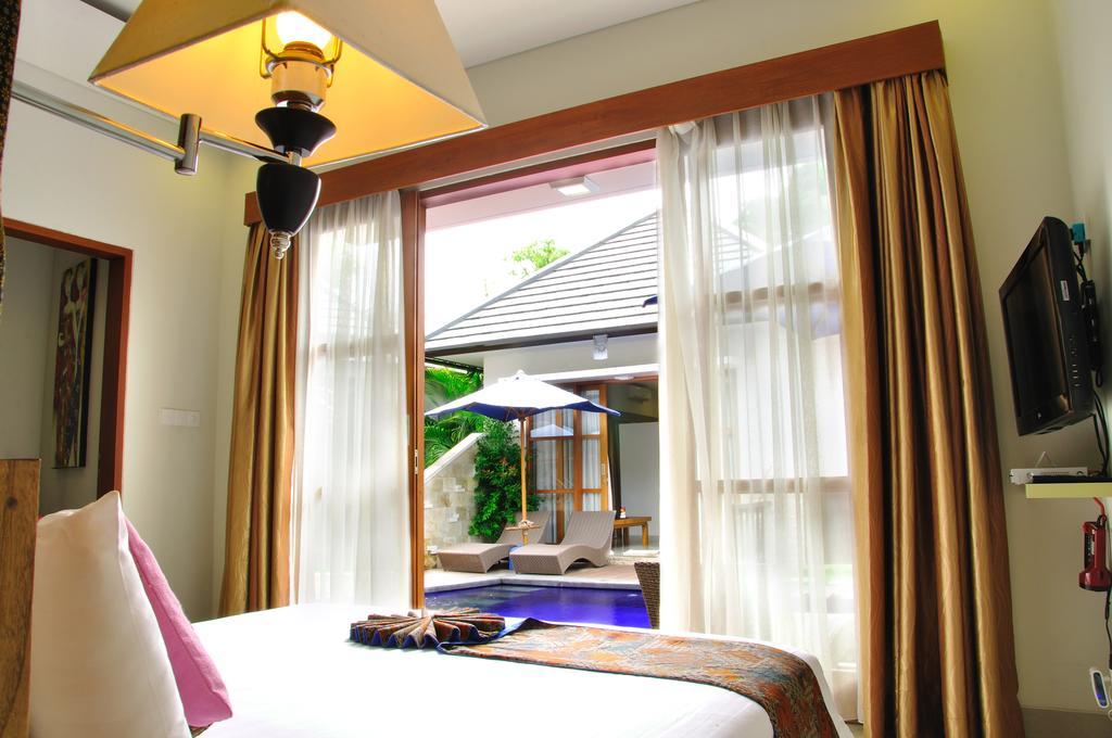 M Two Villas Seminyak Zimmer foto