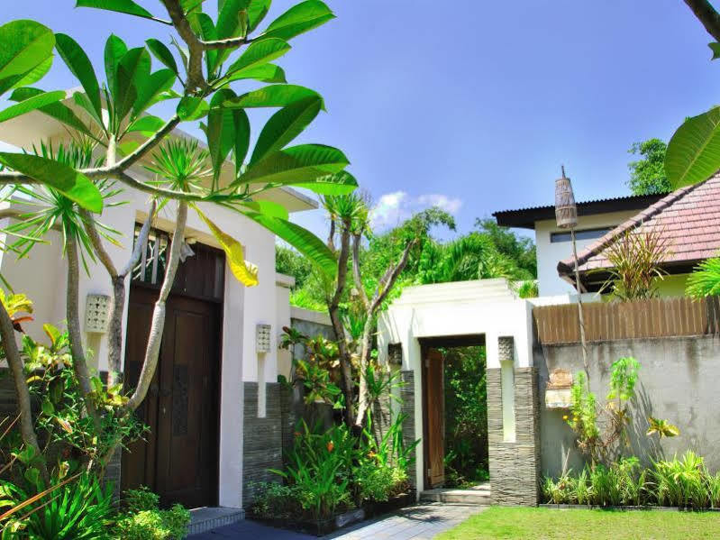 M Two Villas Seminyak Exterior foto