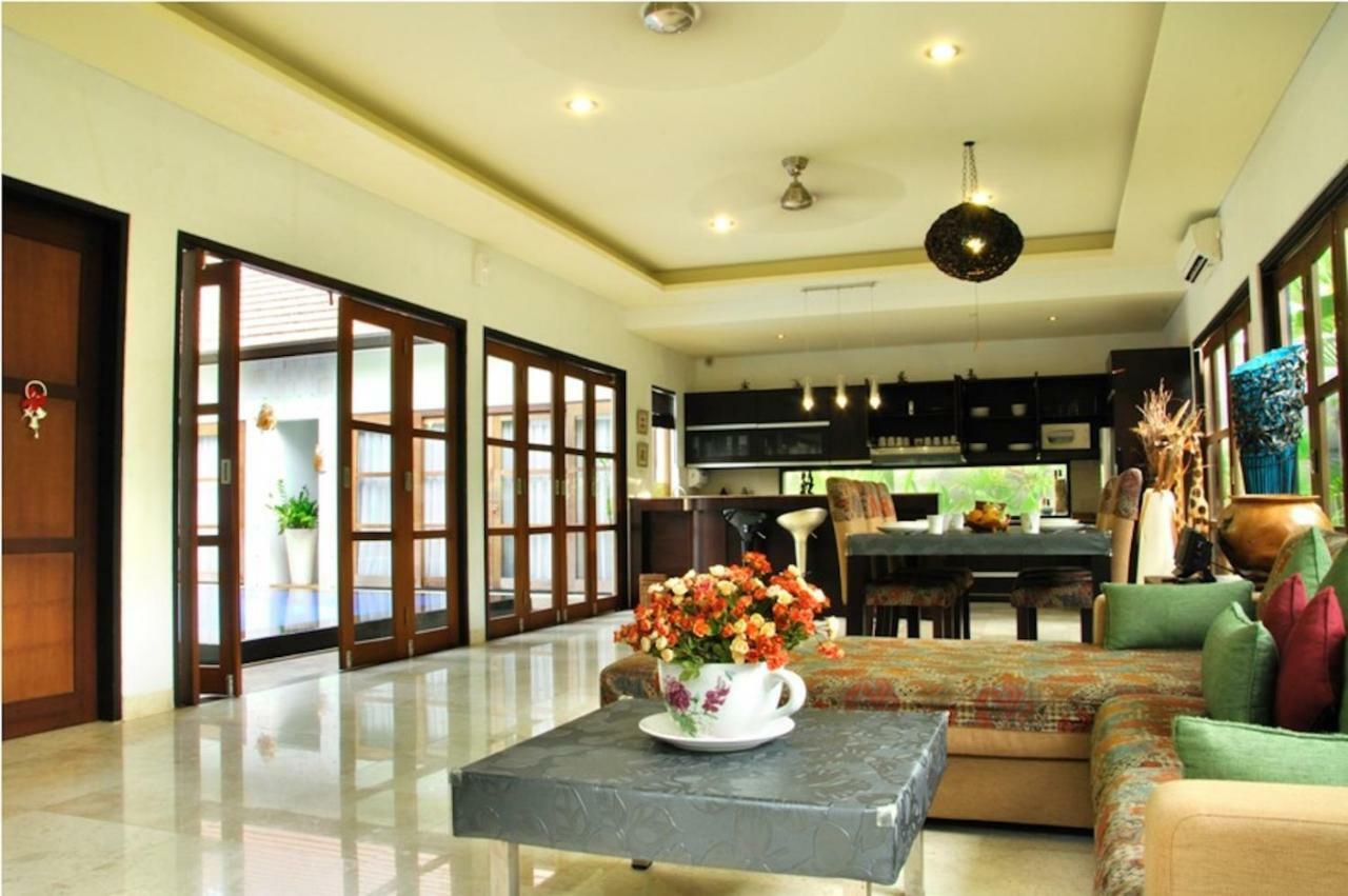 M Two Villas Seminyak Exterior foto